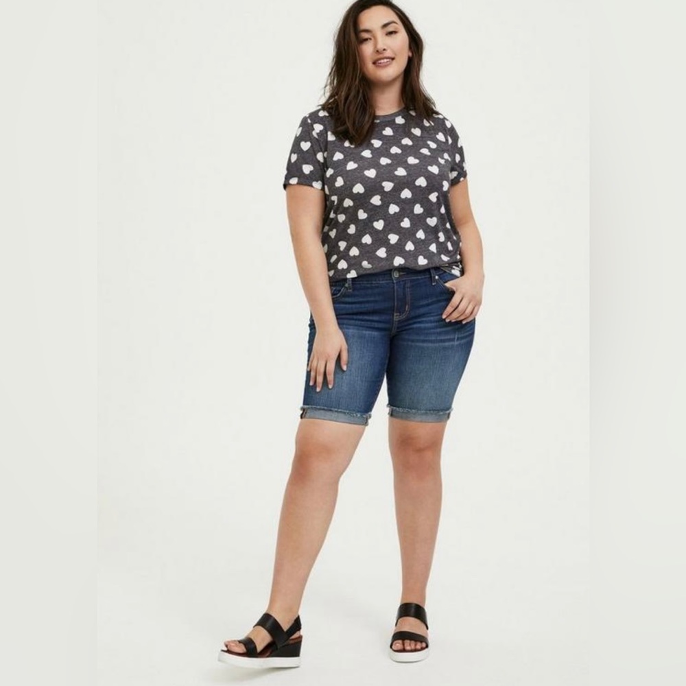 TORRID NWT Bermuda 10in Stretch Mid-Rise Short Size 16 Color Boondocks